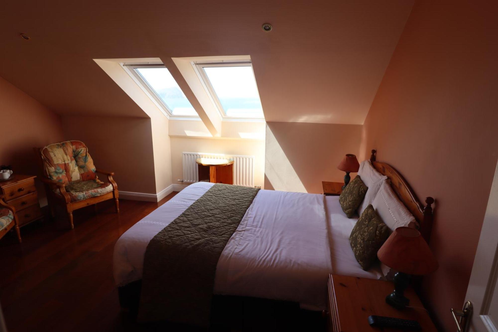 The Old Pier Guest Accommodation, Bed Only, No Breakfast Ballydavid Eksteriør bilde
