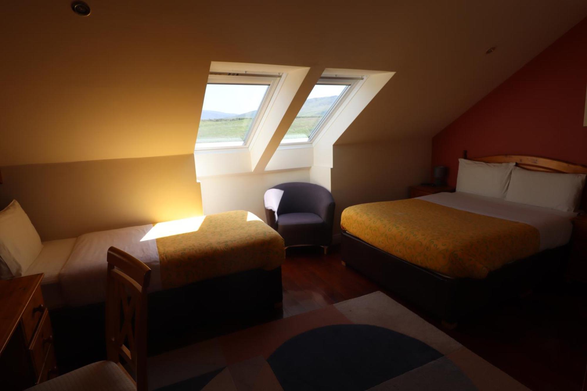 The Old Pier Guest Accommodation, Bed Only, No Breakfast Ballydavid Eksteriør bilde