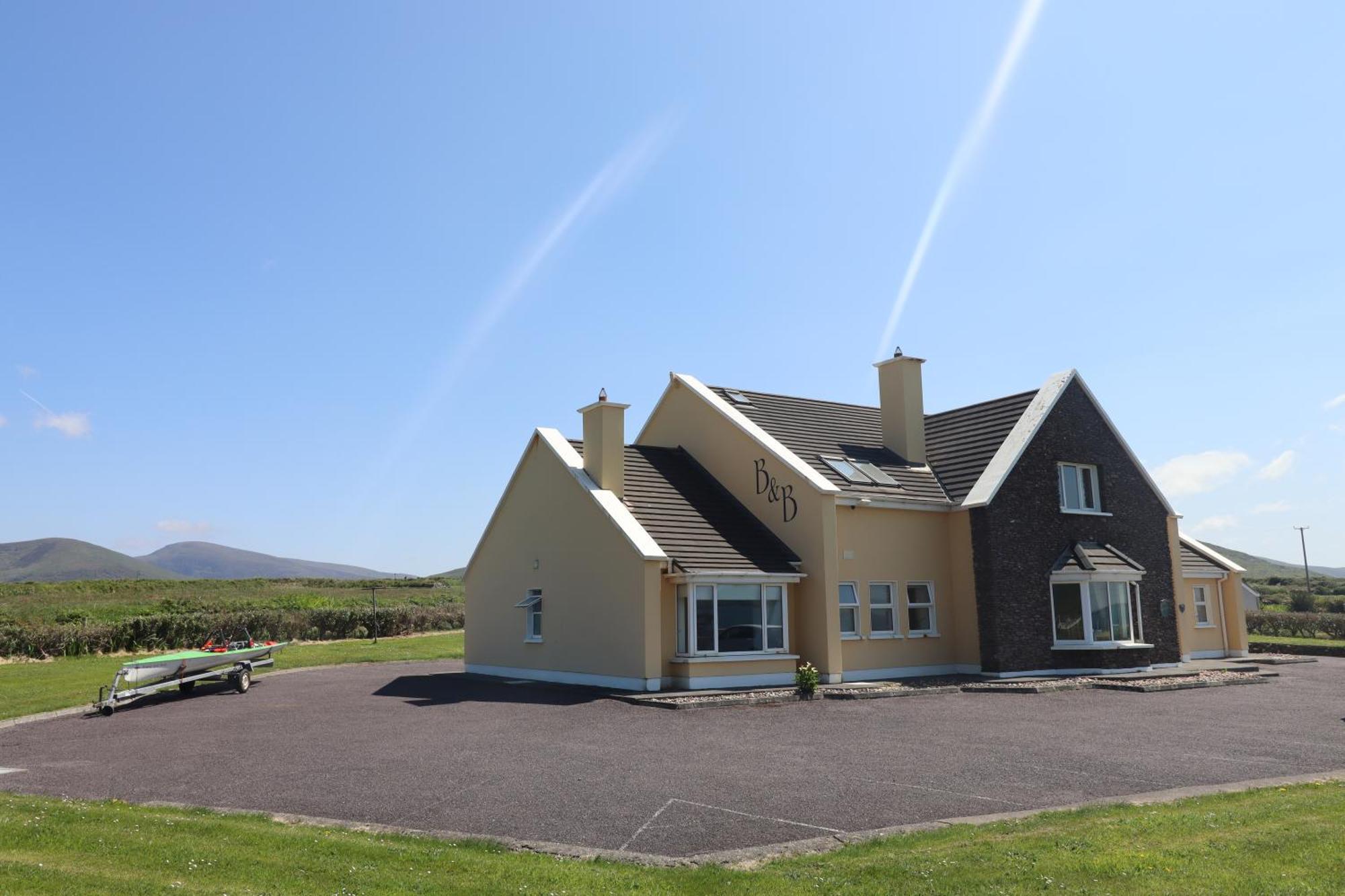 The Old Pier Guest Accommodation, Bed Only, No Breakfast Ballydavid Eksteriør bilde