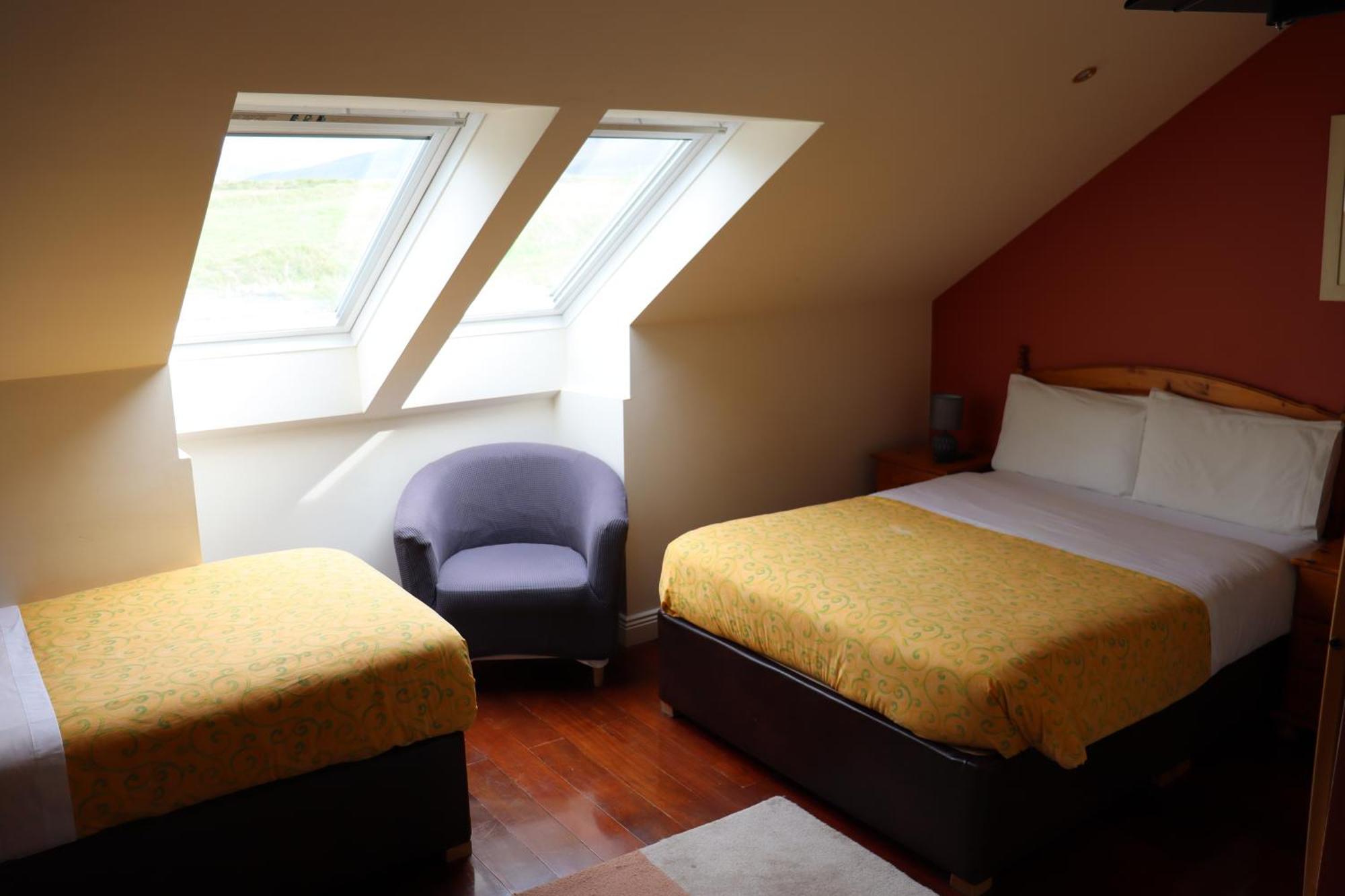 The Old Pier Guest Accommodation, Bed Only, No Breakfast Ballydavid Eksteriør bilde